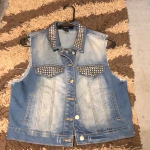 Studded sleeveless denim jacket